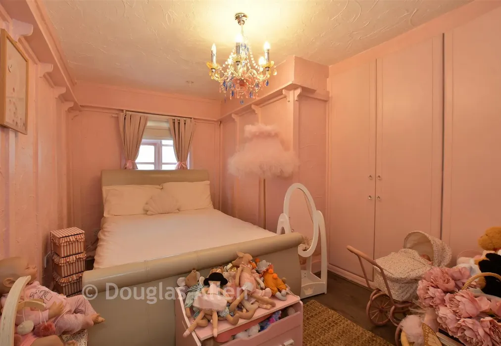 Bedroom 3 - Ashwells Road, Pilgrims Hatch, Brentwood, Essex - Wards of Kent