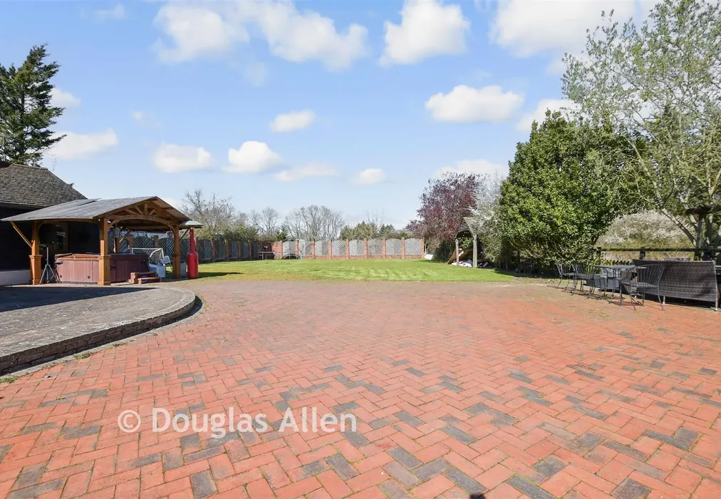 Rear Garden - Ashwells Road, Pilgrims Hatch, Brentwood, Essex - Wards of Kent
