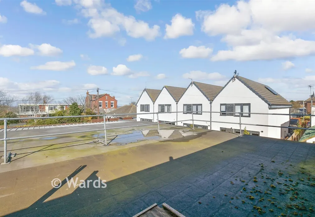 Balcony / Terrace - Tankerton Road, Whitstable, Kent - Wards of Kent