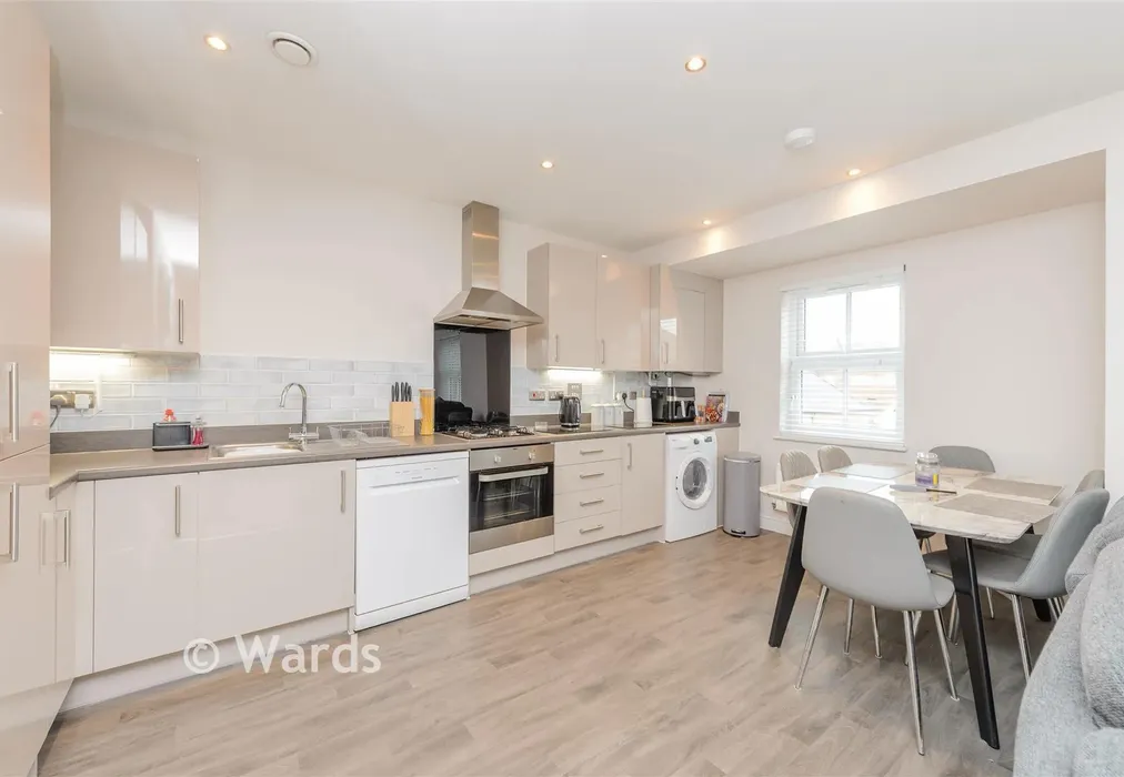 Kitchen/Lounge - Tickner Drive, Ebbsfleet Valley, Swanscombe, Kent - Wards of Kent