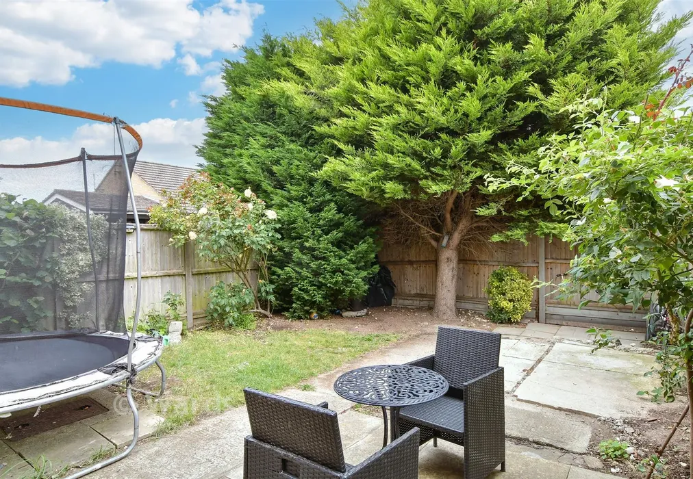 Rear Garden - Abbeyfields, Faversham, Kent - Wards of Kent