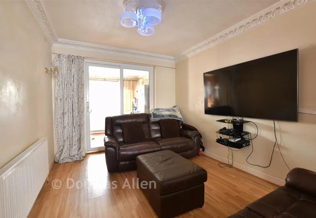 Dining Area - Chadwell Heath Lane, Chadwell Heath, Essex - Wards of Kent