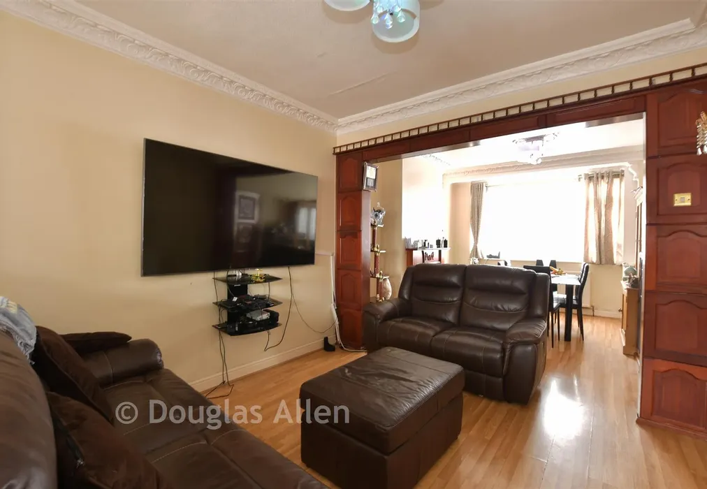 Lounge - Chadwell Heath Lane, Chadwell Heath, Essex - Wards of Kent