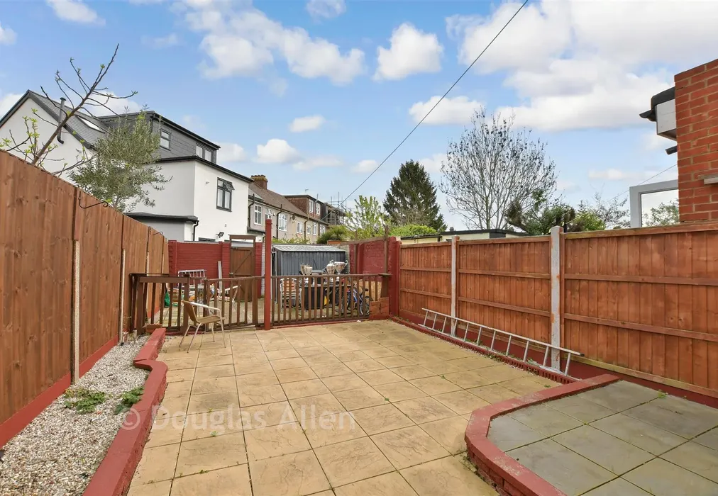 Rear Garden - Chadwell Heath Lane, Chadwell Heath, Essex - Wards of Kent