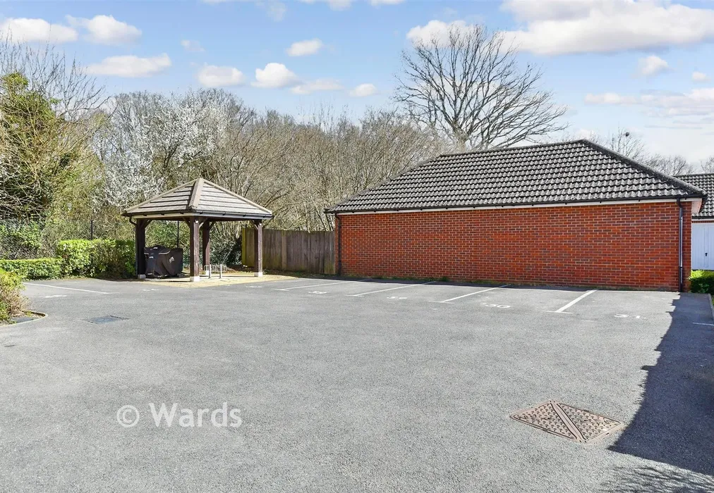 Driveway/Parking - Roman Way, Boughton Monchelsea, Maidstone, Kent - Wards of Kent