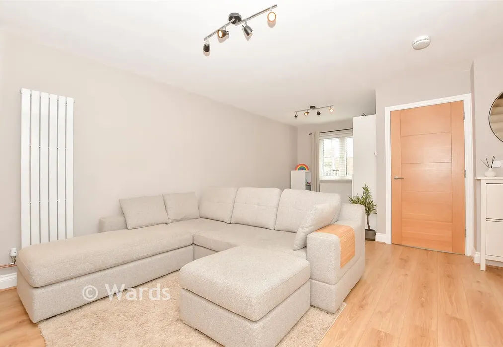 Lounge - Farleigh Heights, Tovil, Kent - Wards of Kent