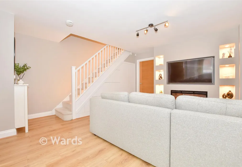 Lounge - Farleigh Heights, Tovil, Kent - Wards of Kent