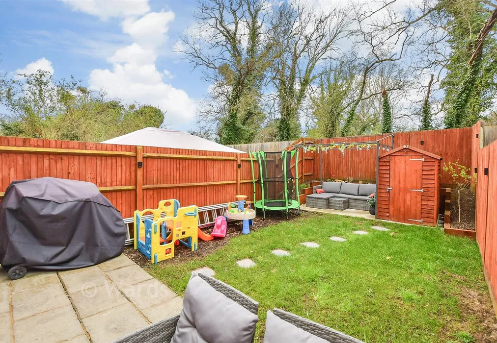 Rear Garden - Farleigh Heights, Tovil, Kent - Wards of Kent