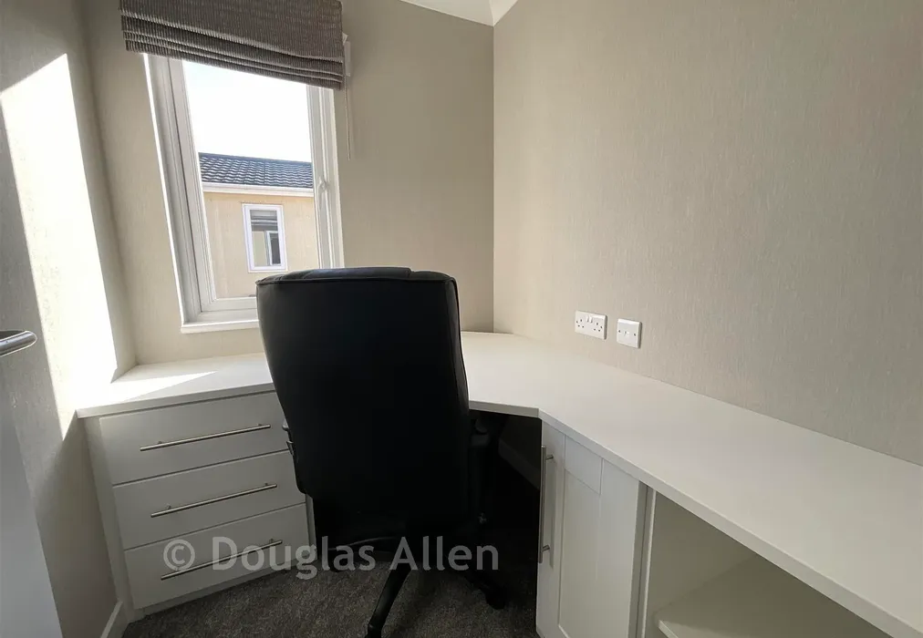Study - Hawk Hill, Battlesbridge, Wickford, Essex - Wards of Kent