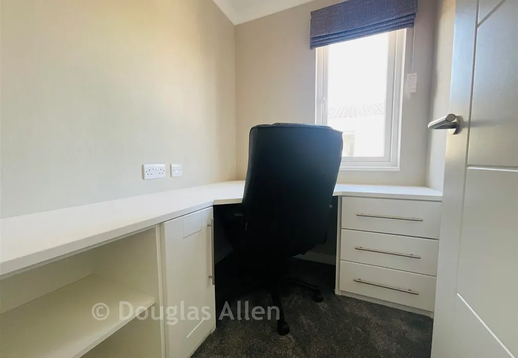 Study - Hawk Hill, Battlesbridge, Wickford, Essex - Wards of Kent