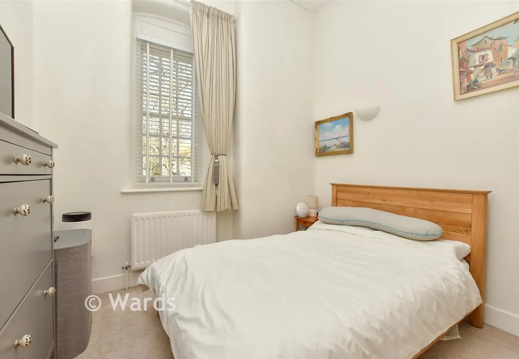 Bedroom 1 - Fennel Close, Maidstone, Kent - Wards of Kent
