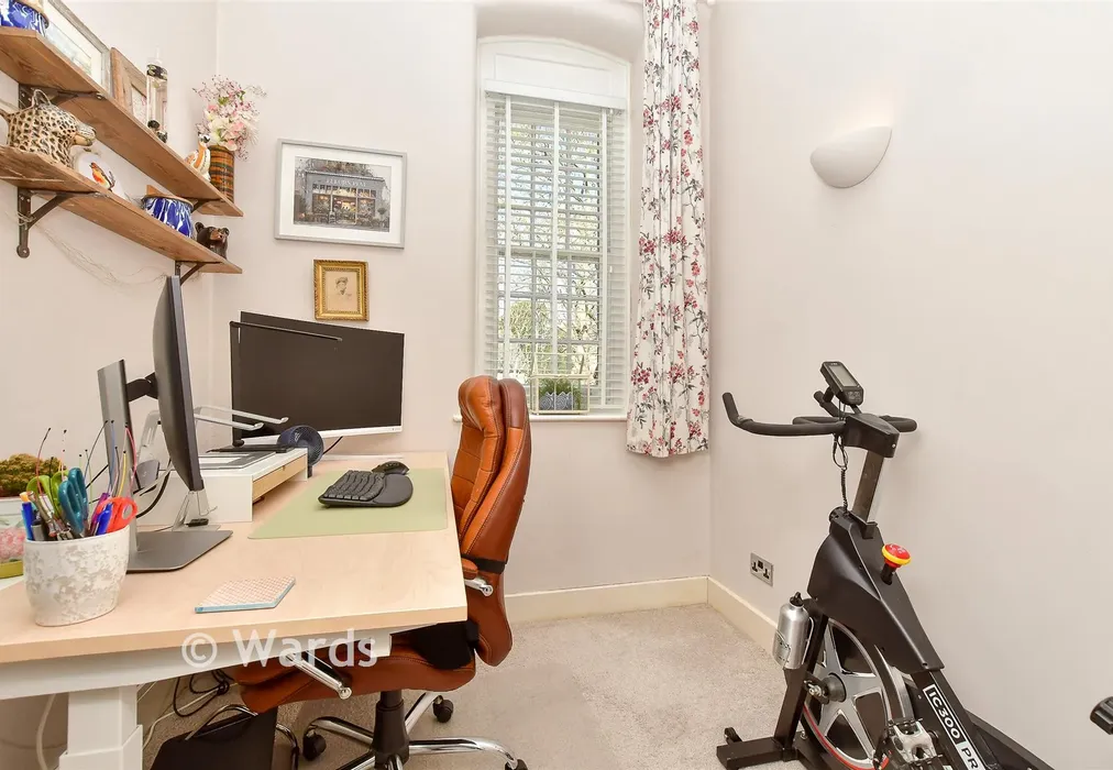 Bedroom 2 - Fennel Close, Maidstone, Kent - Wards of Kent