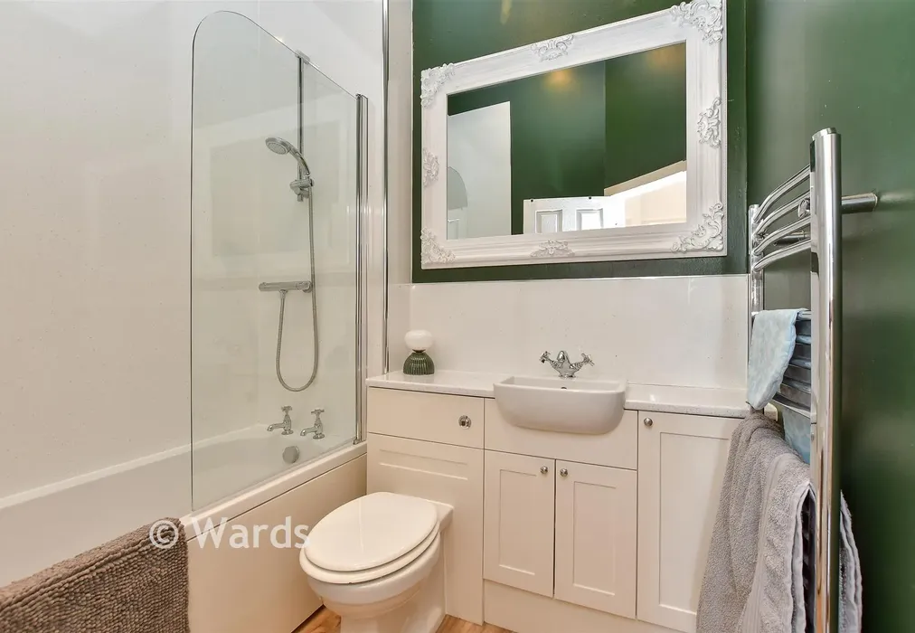 Bathroom - Fennel Close, Maidstone, Kent - Wards of Kent
