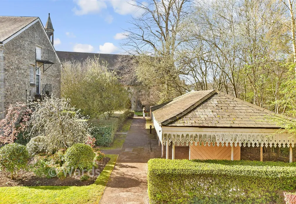 Views To Front - Fennel Close, Maidstone, Kent - Wards of Kent