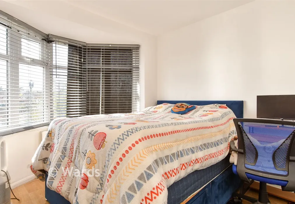 Bedroom 1 - St. William's Way, Rochester, Kent - Wards of Kent