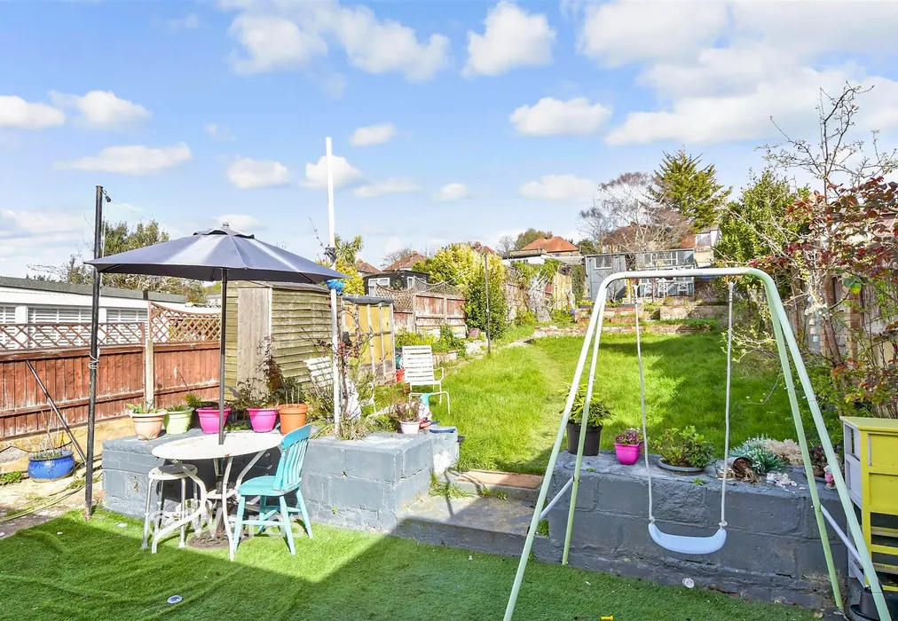 Rear Garden - St. William's Way, Rochester, Kent - Wards of Kent
