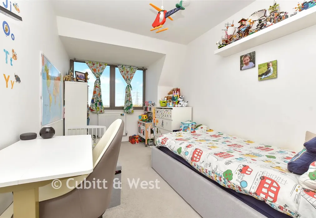 Bedroom 2 - Mill Green Road, Mitcham Junction, Mitcham, Surrey - Wards of Kent