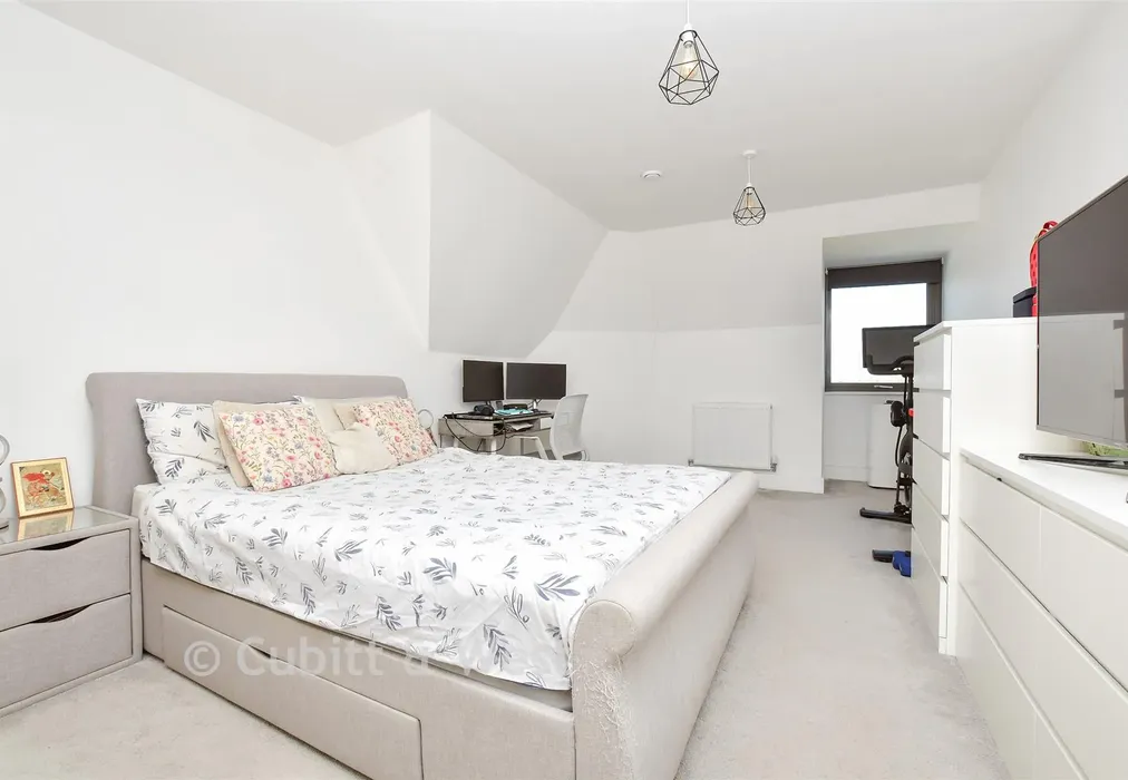 Bedroom 1 - Mill Green Road, Mitcham Junction, Mitcham, Surrey - Wards of Kent