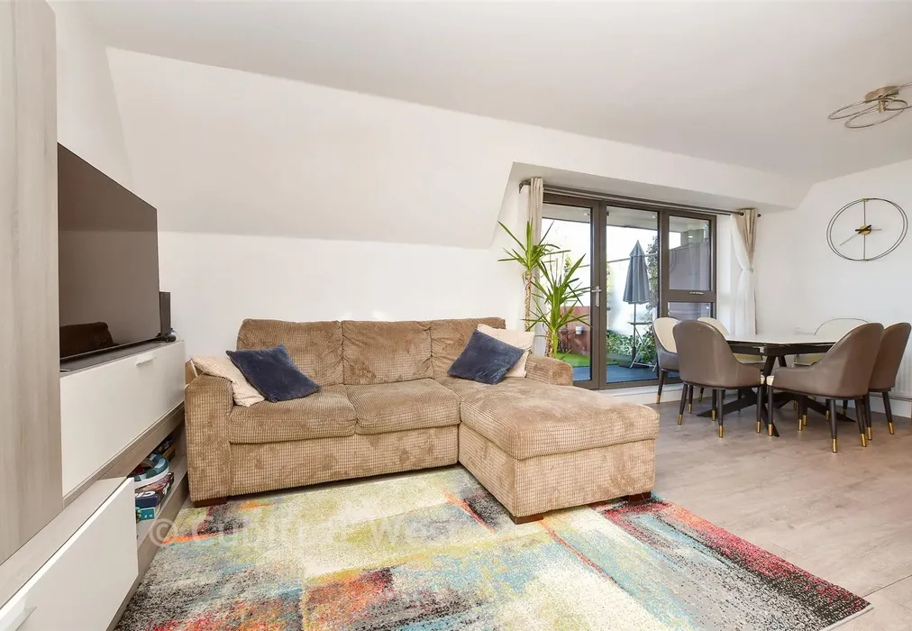 Lounge / Kitchen / Dining Room - Mill Green Road, Mitcham Junction, Mitcham, Surrey - Wards of Kent