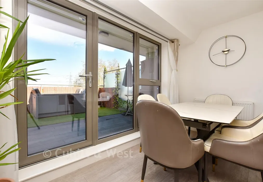 Lounge / Kitchen / Dining Room - Mill Green Road, Mitcham Junction, Mitcham, Surrey - Wards of Kent
