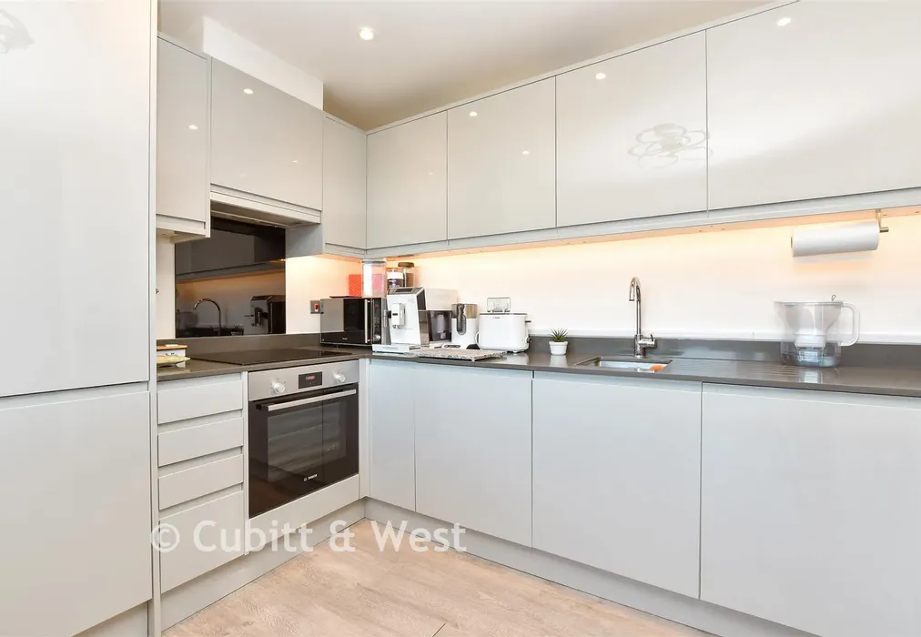 Lounge / Kitchen / Dining Room - Mill Green Road, Mitcham Junction, Mitcham, Surrey - Wards of Kent