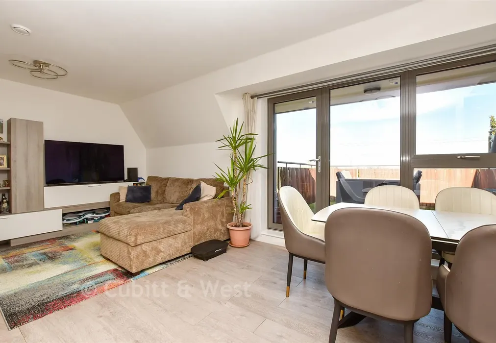 Lounge / Kitchen / Dining Room - Mill Green Road, Mitcham Junction, Mitcham, Surrey - Wards of Kent