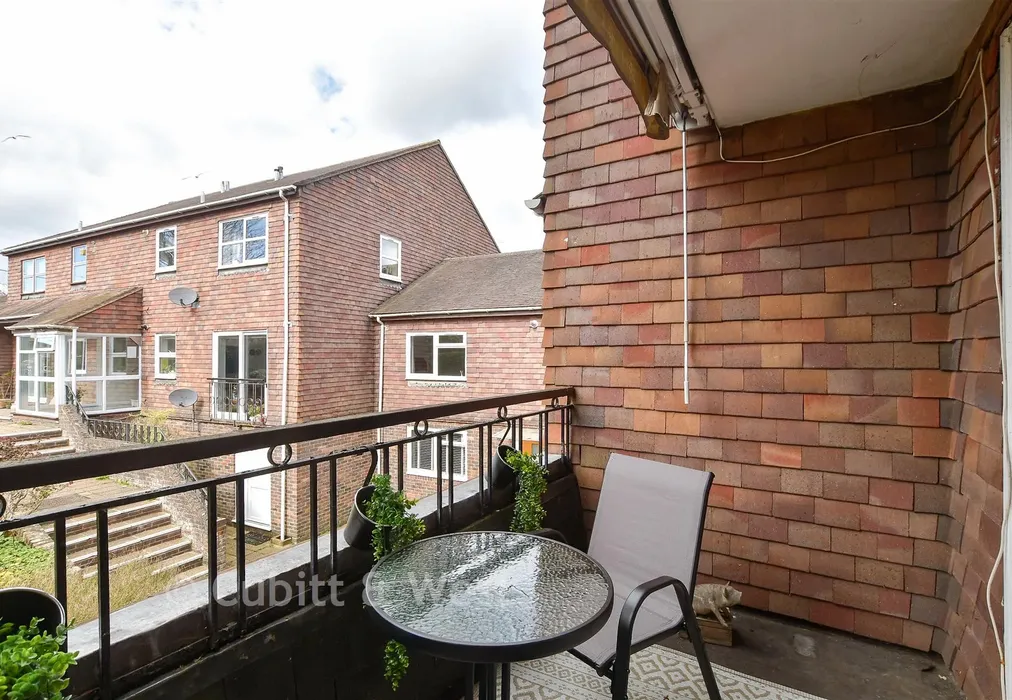 Balcony - Semley Road, Hassocks, West Sussex - Wards of Kent