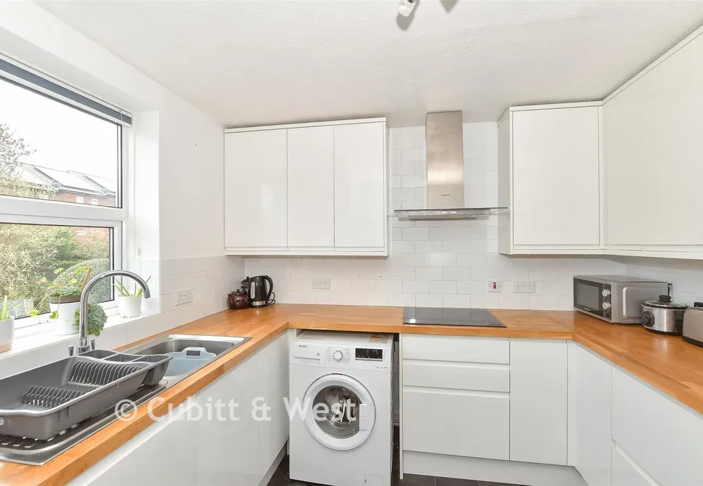 Kitchen - Semley Road, Hassocks, West Sussex - Wards of Kent