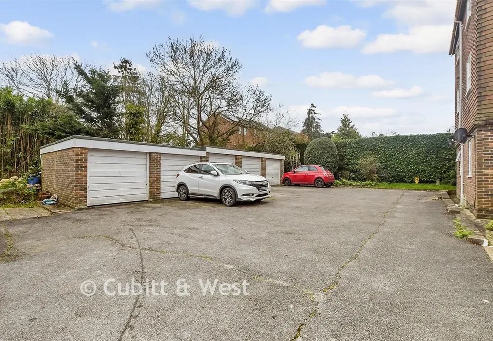 Driveway/Parking. - Semley Road, Hassocks, West Sussex - Wards of Kent