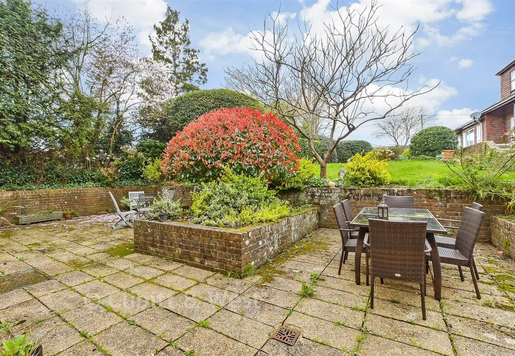 Communal Gardens - Semley Road, Hassocks, West Sussex - Wards of Kent