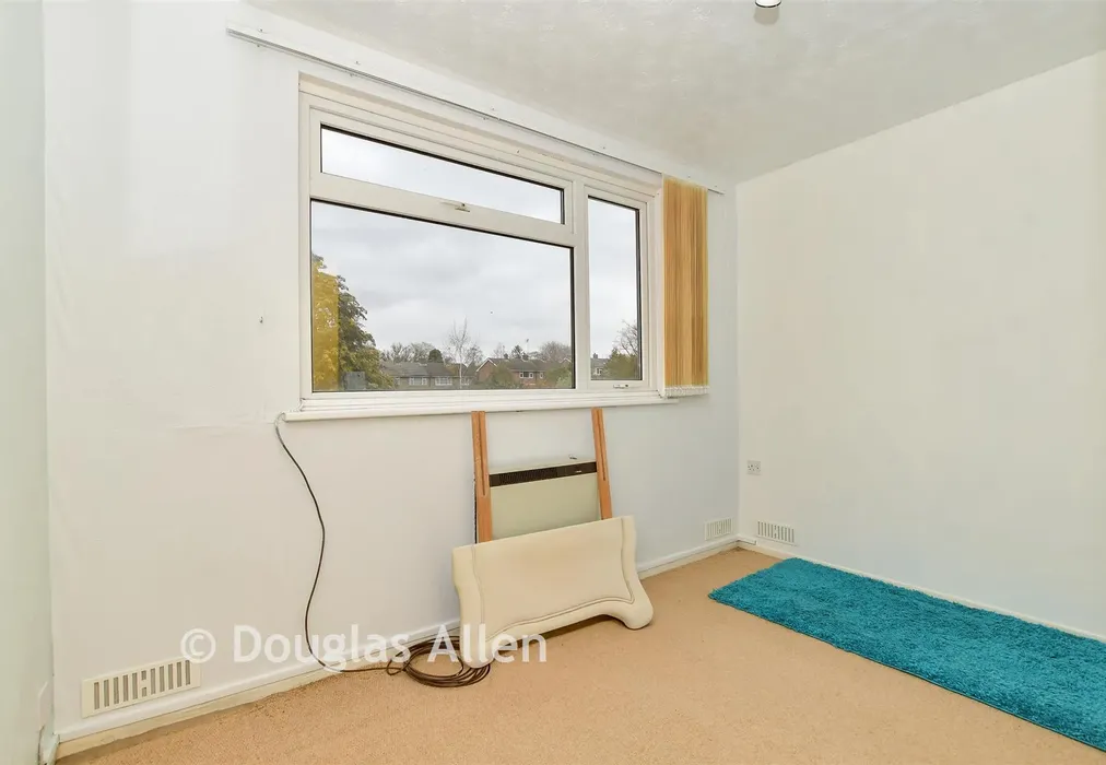 Bedroom 3 - Romney Road, Billericay, Essex - Wards of Kent