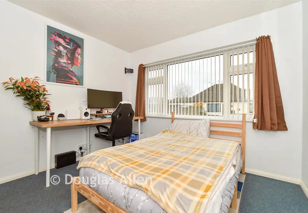 Bedroom 2 - Romney Road, Billericay, Essex - Wards of Kent