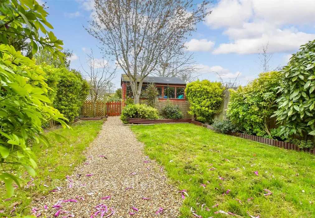 Rear Garden - Romney Road, Billericay, Essex - Wards of Kent