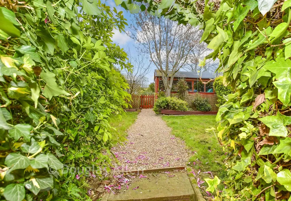 External Lifestyle Photograph - Romney Road, Billericay, Essex - Wards of Kent
