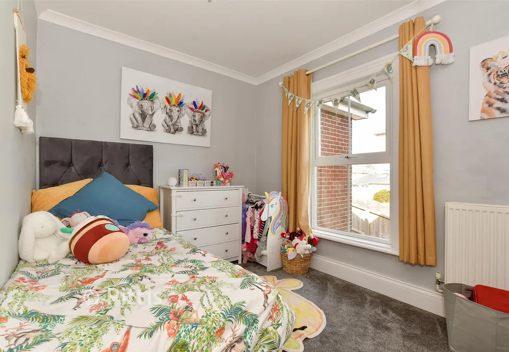 Bedroom 3 - Whitepit Lane, Newport, Isle of Wight - Wards of Kent