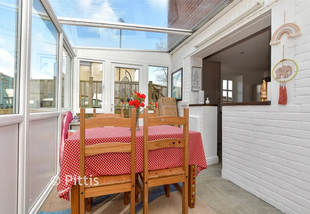 Conservatory - Whitepit Lane, Newport, Isle of Wight - Wards of Kent