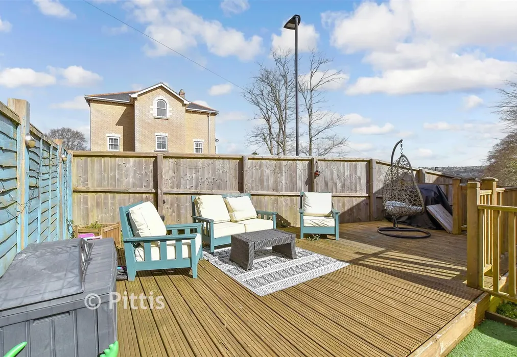 Patio / Decking - Whitepit Lane, Newport, Isle of Wight - Wards of Kent
