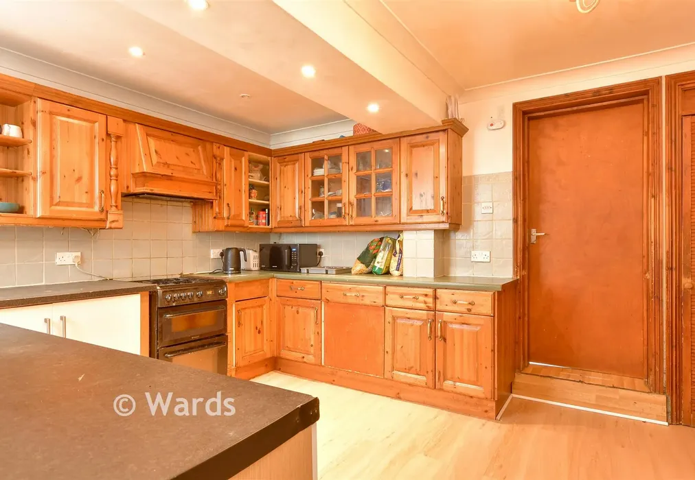 Kitchen - Great Queen Street, Dartford, Kent - Wards of Kent