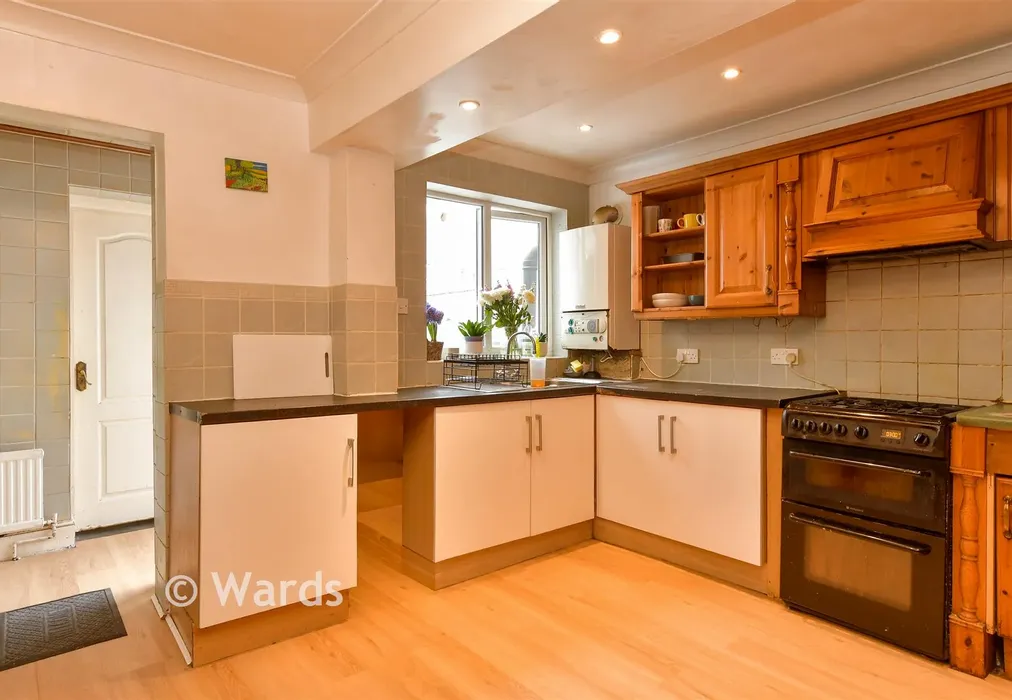 Kitchen - Great Queen Street, Dartford, Kent - Wards of Kent