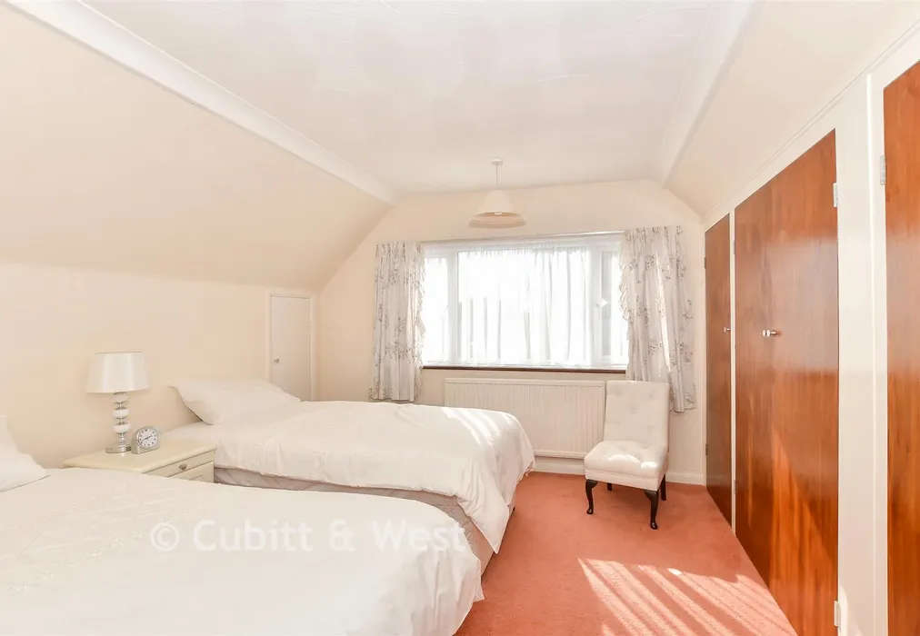 Bedroom 1 - Downsview Avenue, Woodingdean, Brighton, East Sussex - Wards of Kent