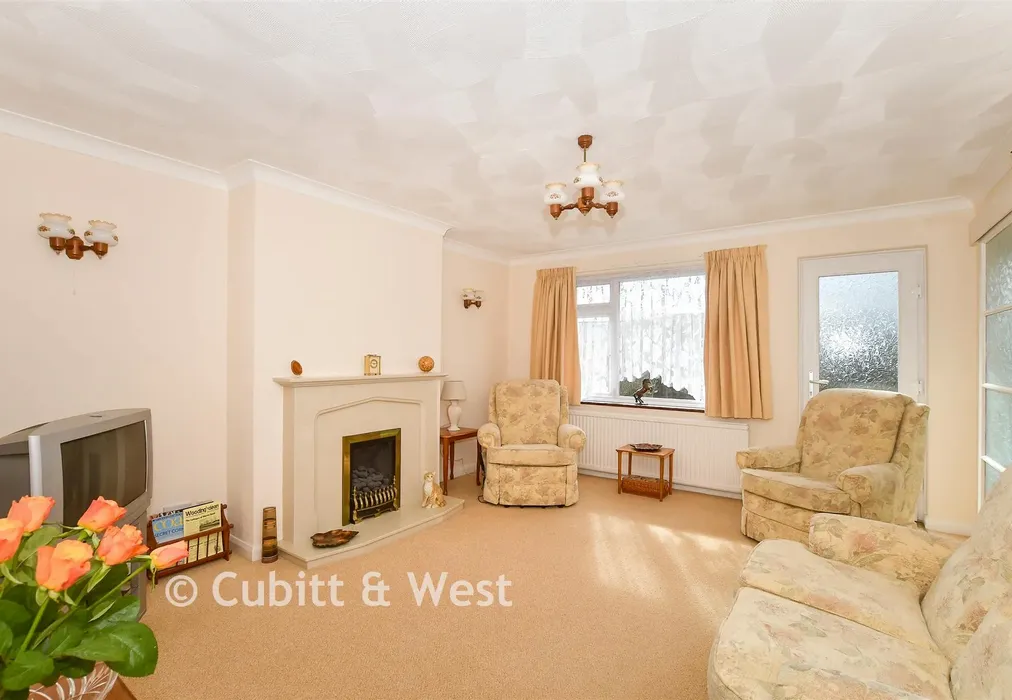 Lounge - Downsview Avenue, Woodingdean, Brighton, East Sussex - Wards of Kent
