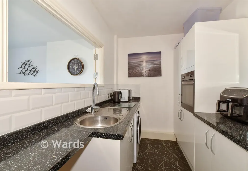 Kitchen - Richmond Street, Herne Bay, Kent - Wards of Kent
