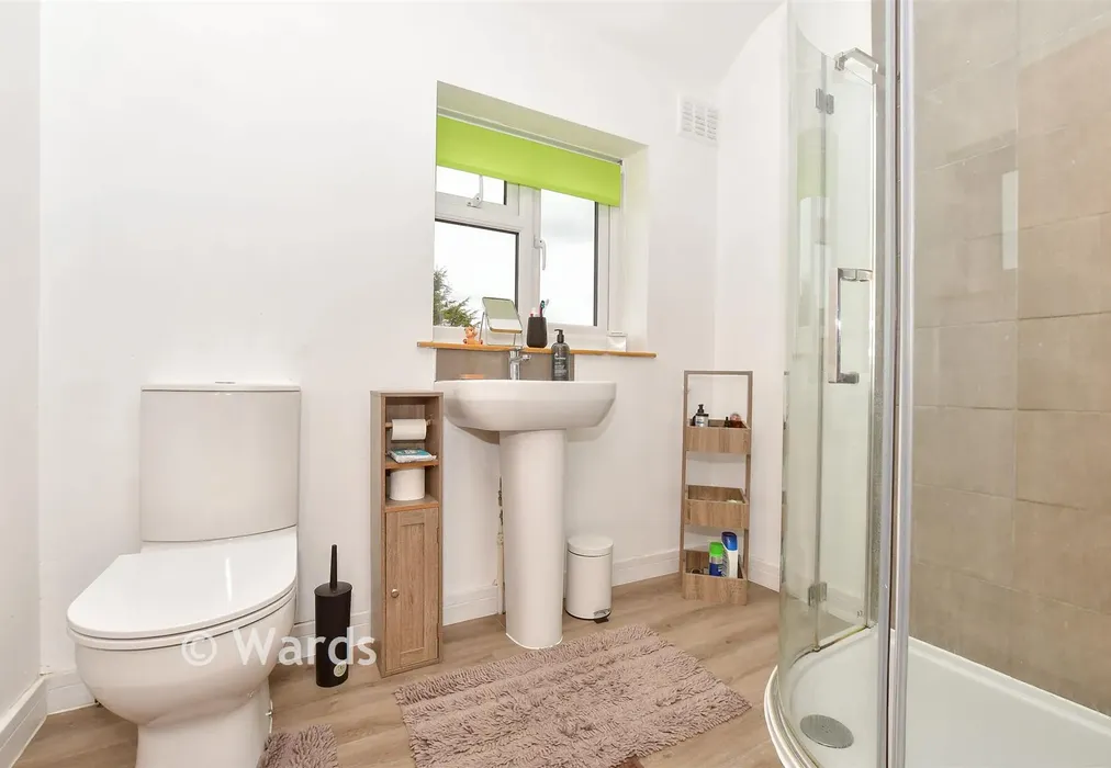 Shower Room - Saddleton Road, Whitstable, Kent - Wards of Kent