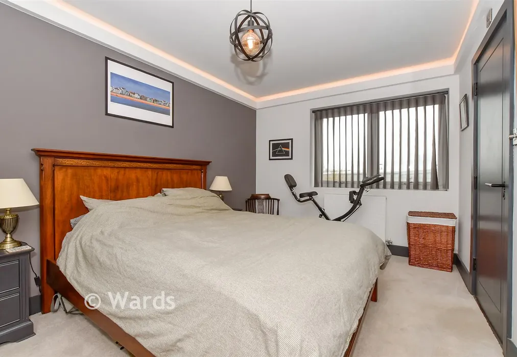 Bedroom 1 - Spindle Close, Hawkinge, Folkestone, Kent - Wards of Kent