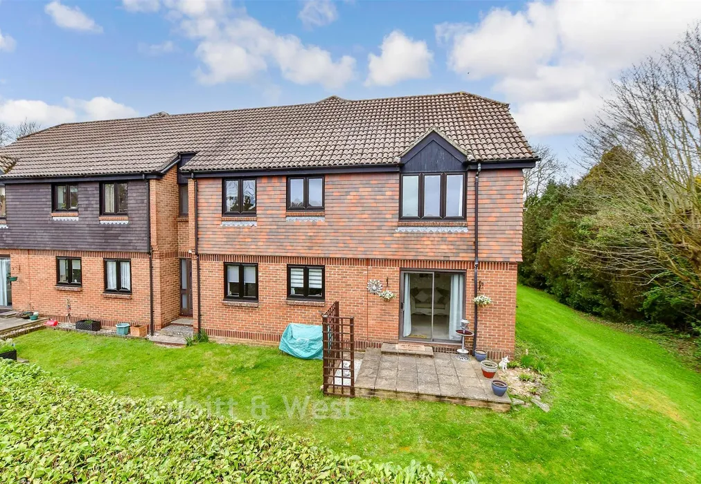 External (Web) 1 - Havant Road, Horndean, Waterlooville, Hampshire - Wards of Kent