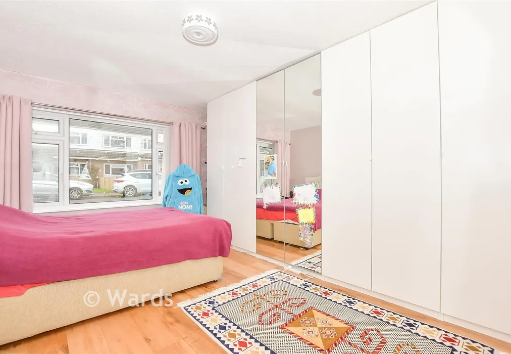 Bedroom 1 - Halstow Close, Loose, Maidstone, Kent - Wards of Kent
