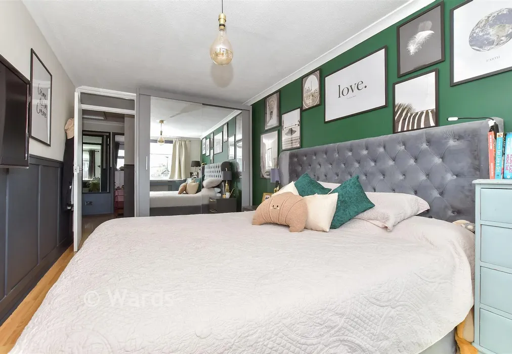 Bedroom 1 - Owen Square, Walmer, Deal, Kent - Wards of Kent