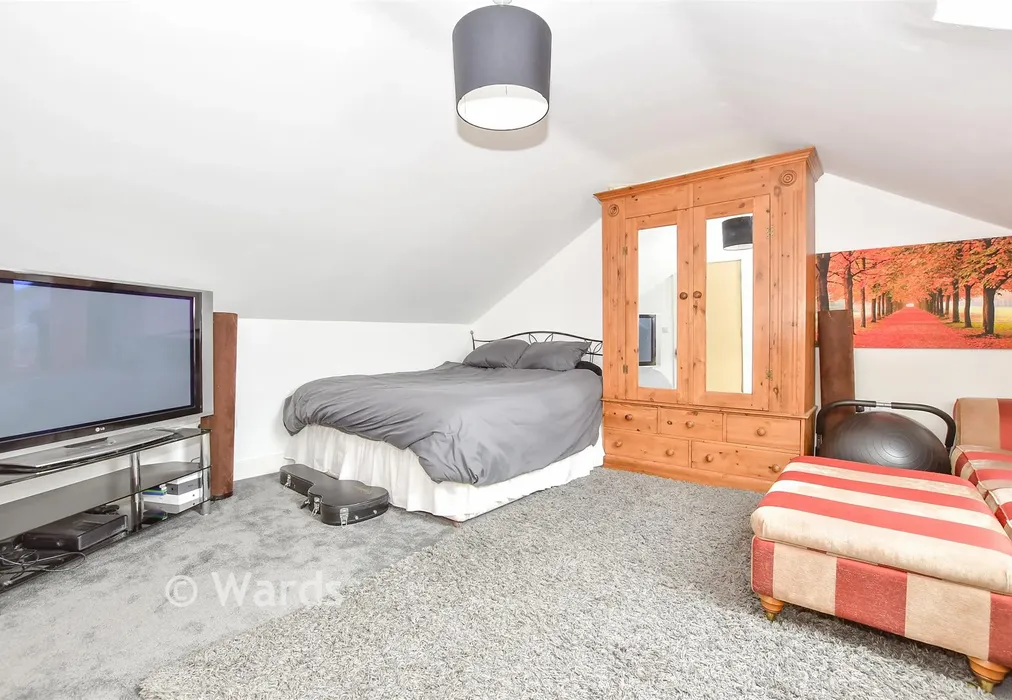 Bedroom 2 - Waterside Quay, Aylesford, Kent - Wards of Kent