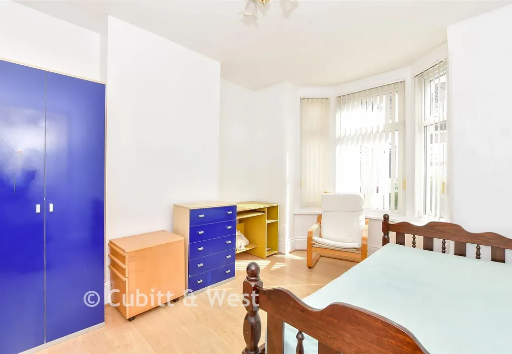 Lounge - Ventnor Road, Southsea, Hampshire - Wards of Kent
