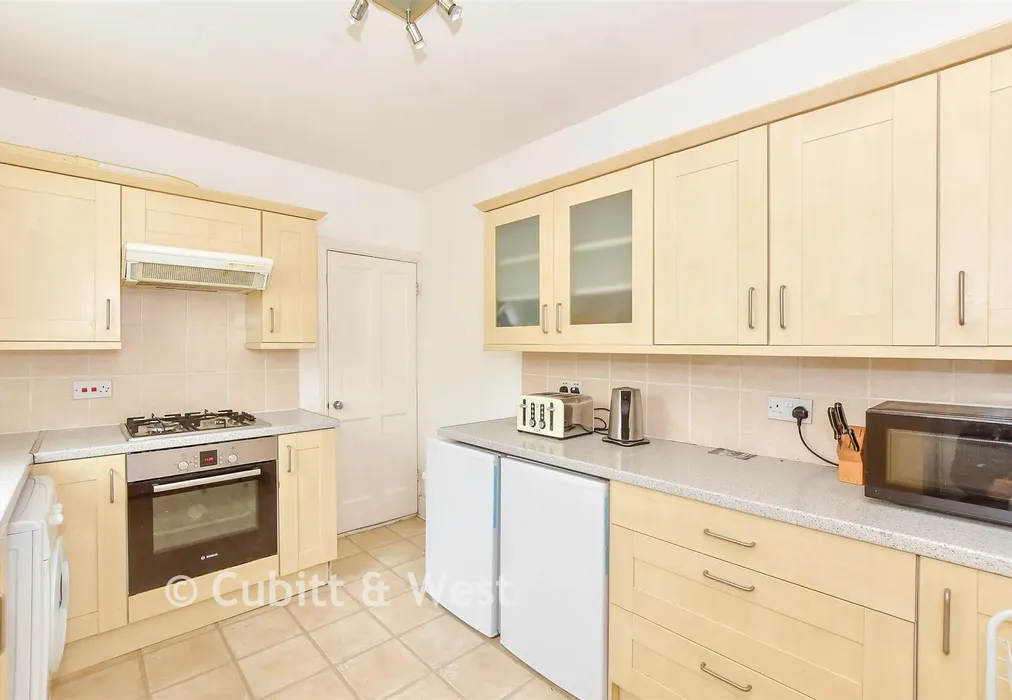 Kitchen - Ventnor Road, Southsea, Hampshire - Wards of Kent